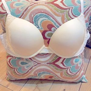 VS passed bra